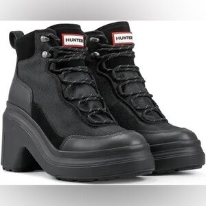 Like new! Hunter Women's Black Lace-Up Chunky Platform Boots Bootie